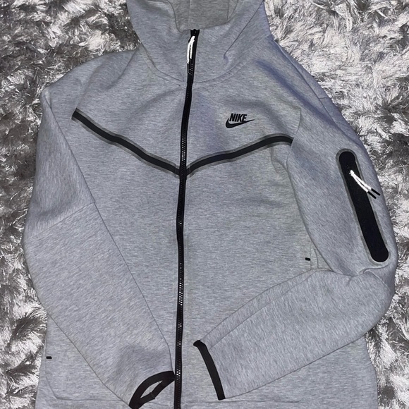 Nike Other - Nike tech fleece (grey)